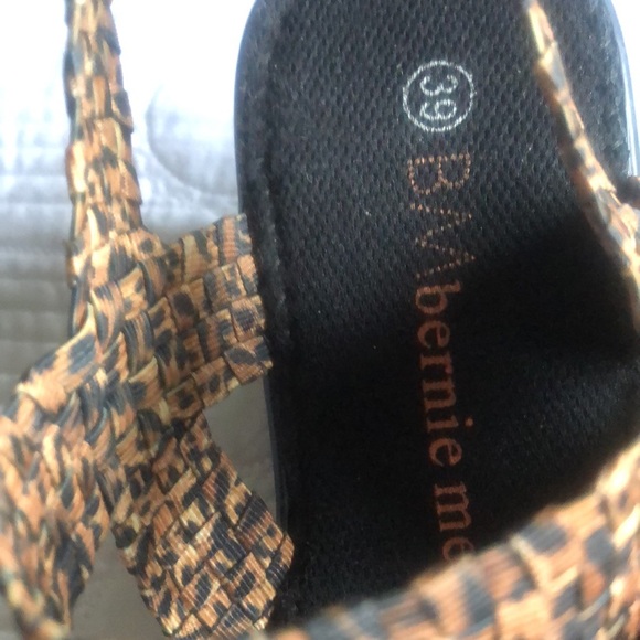 Nice sandals! - Picture 2 of 7